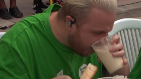 XXIII edici&oacute;n del concurso de comer fartons y beber horchata