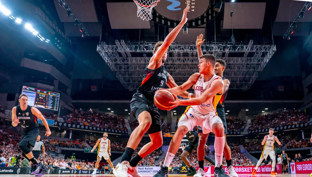 La Selección Española defenderá su corona europea con 5 jugadores 'taronja' en le última lista de Scariolo La Selección Española defenderá su corona europea con 5 jugadores 'taronja' en le última lista de Scariolo