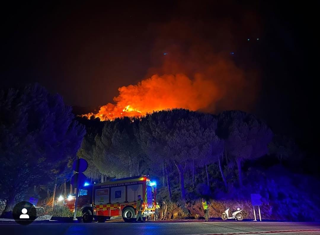 El incendio que se produjo anoche en Monda ya se encuentra estabilizado El incendio que se produjo anoche en Monda ya se encuentra estabilizado