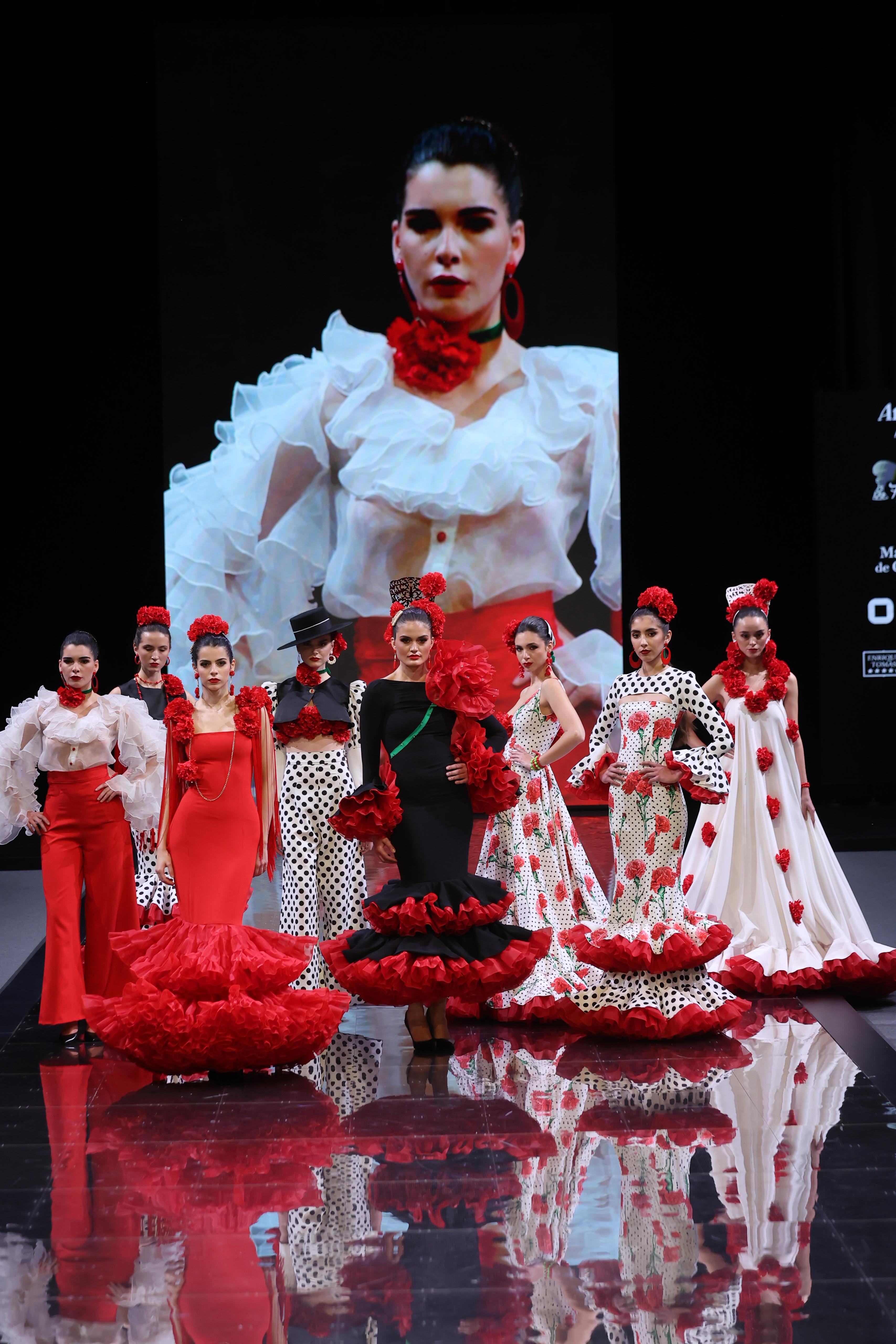 De romería a pasarela: la identidad del traje de flamenca De romería a pasarela: la identidad del traje de flamenca