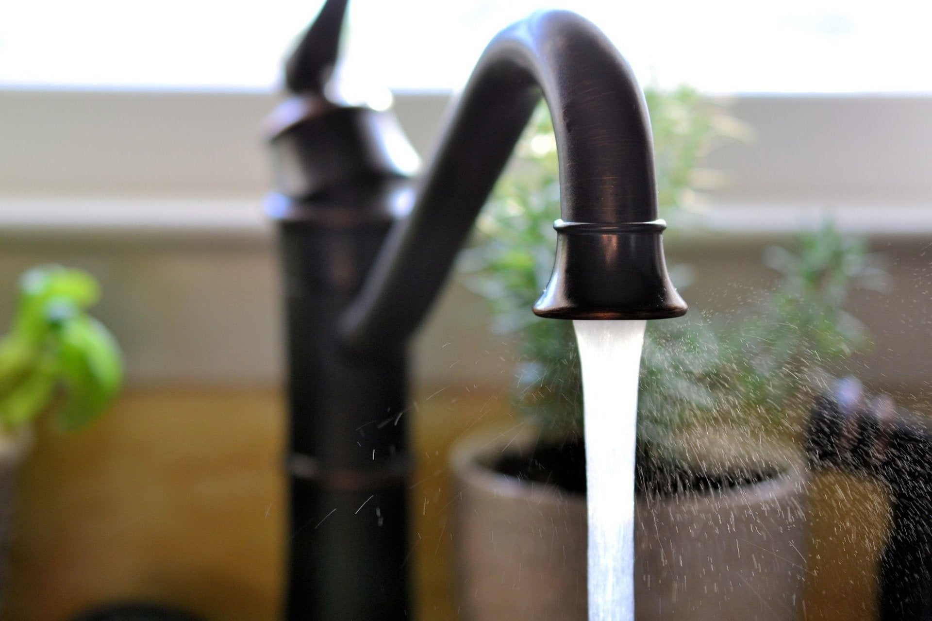 Unos 17.000 vecinos de seis pueblos de la Sierra Sur sufren cortes de agua por la "falta" de lluvia Unos 17.000 vecinos de seis pueblos de la Sierra Sur sufren cortes de agua por la "falta" de lluvia