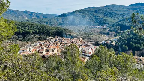 Crisis en Montanejos por la conducta agresiva de una residente: más de 500 firmas de protesta Crisis en Montanejos por la conducta agresiva de una residente: más de 500 firmas de protesta