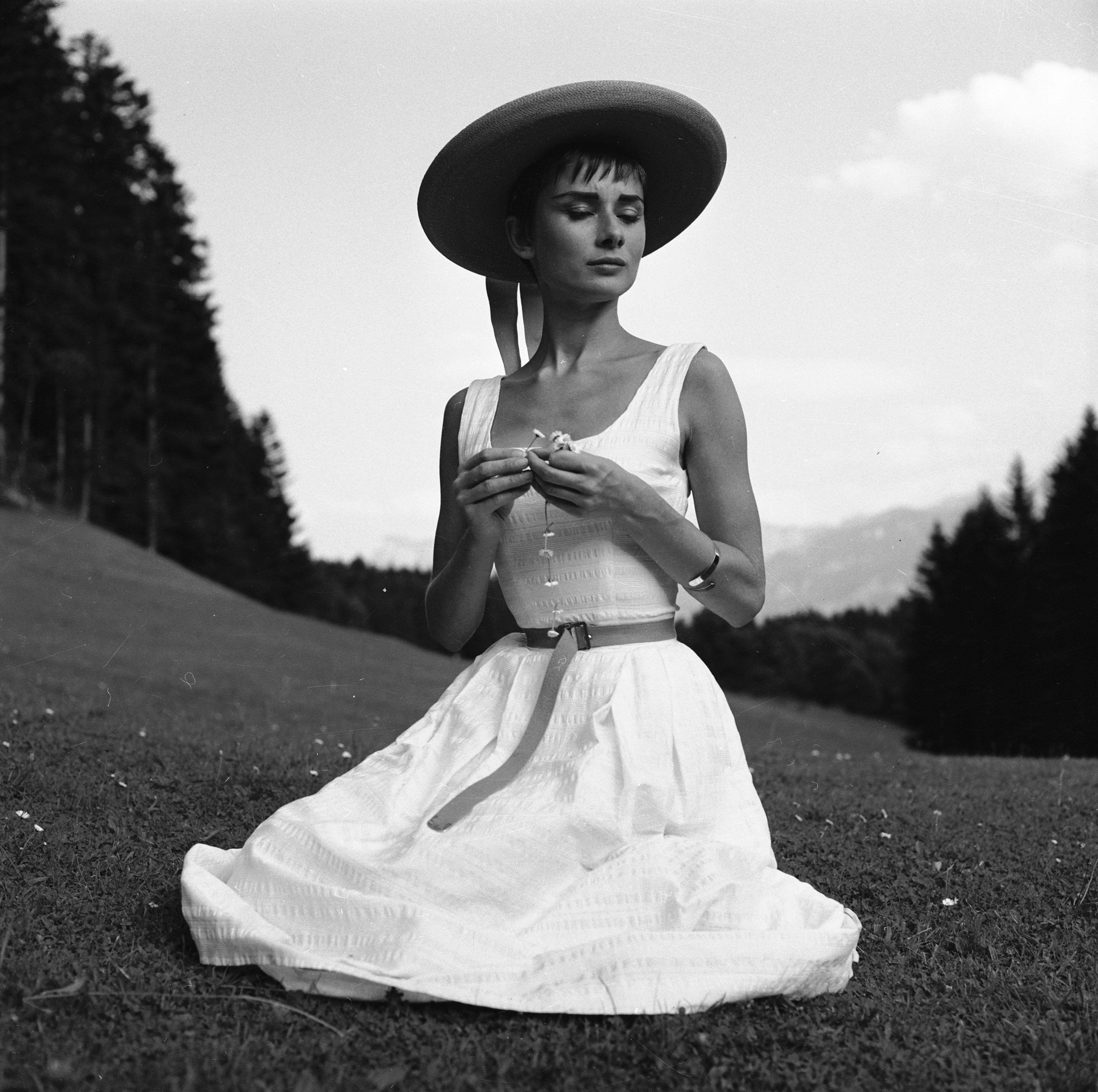 Un toque de distinción de Audrey Hepburn: Juan Tejero cuenta su investigación 32 años después de su muerte Un toque de distinción de Audrey Hepburn: Juan Tejero cuenta su investigación 32 años después de su muerte