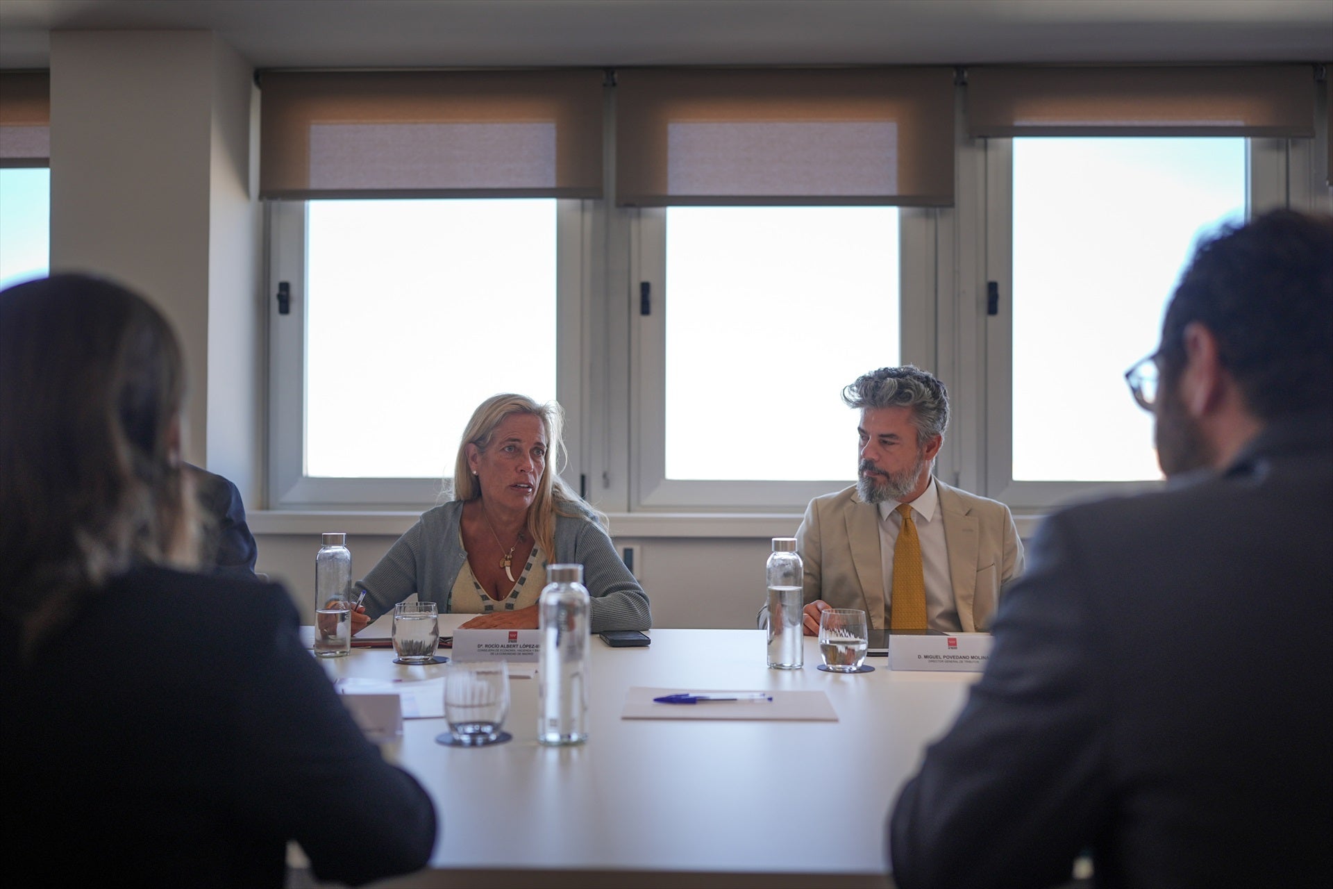 Madrid carga contra la "financiación singular bilateral" de Cataluña y anuncia que recurrirá a la Justicia "si se tomara algún acuerdo" Madrid carga contra la "financiación singular bilateral" de Cataluña y anuncia que recurrirá a la Justicia "si se tomara algún acuerdo"