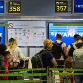 UGT continúa con la huelga para el handling de Ryanair 