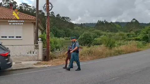 Detenidas 42 personas e investigadas 132 por su presunta implicación en los incendios Detenidas 42 personas e investigadas 132 por su presunta implicación en los incendios