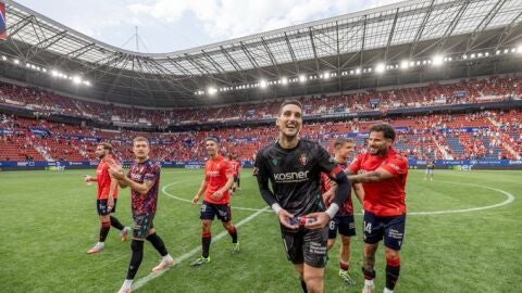 Osasuna gana al Valencia y gusta a su afici&oacute;n