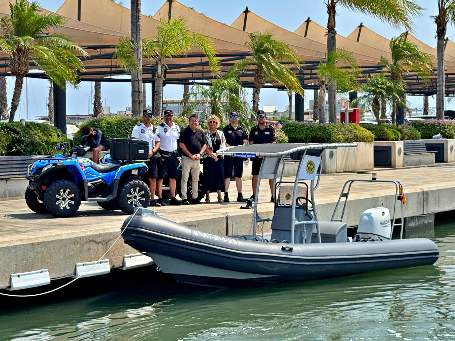 Santa Pola refuerza la vigilancia de su costa con una potente lancha neumática Santa Pola refuerza la vigilancia de su costa con una potente lancha neumática