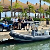 Santa Pola refuerza la vigilancia de su costa con una potente lancha semirrígida. 