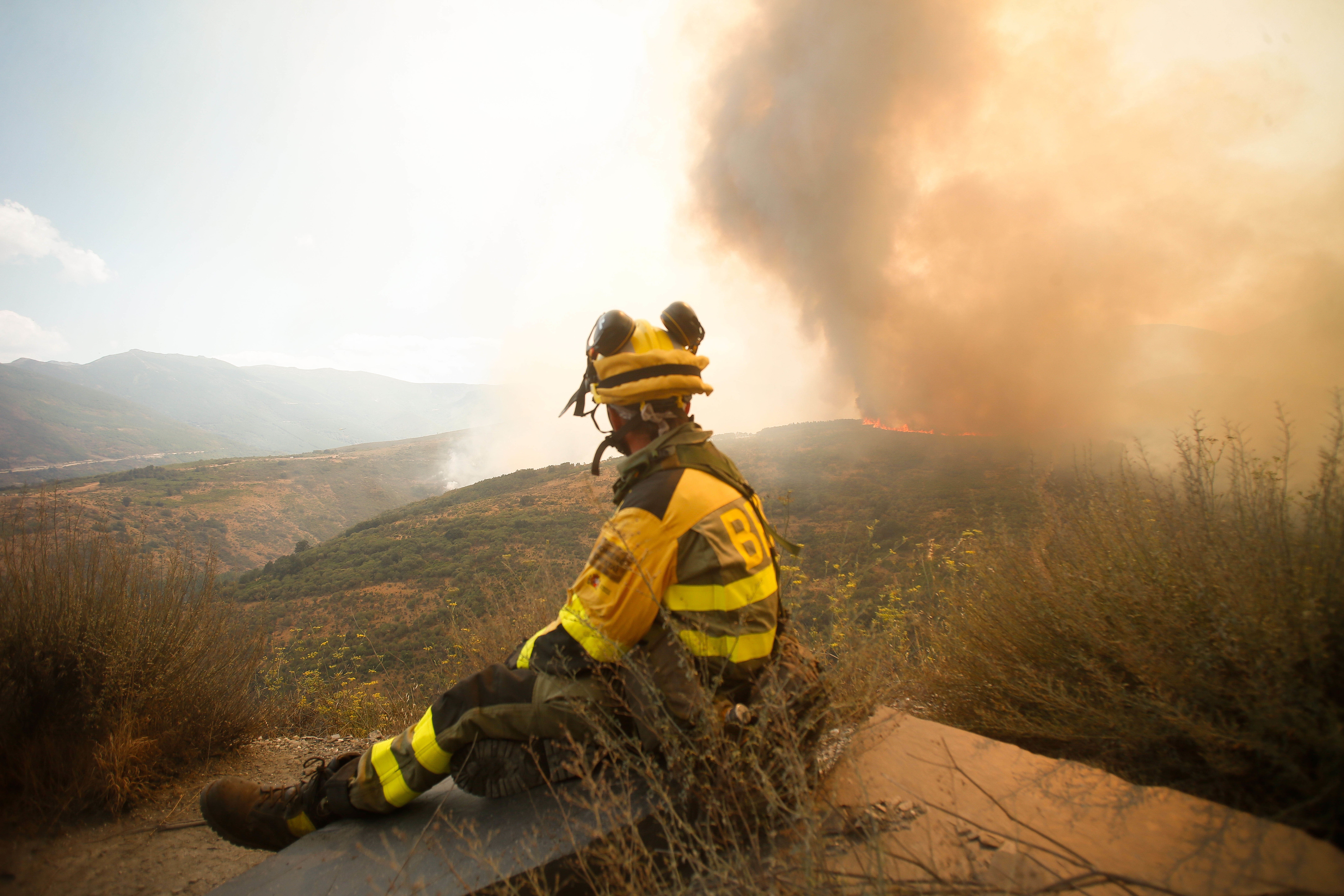 La Rioja envía un dispositivo de 12 bomberos y una autobomba a León para colaborar en los incendios La Rioja envía un dispositivo de 12 bomberos y una autobomba a León para colaborar en los incendios