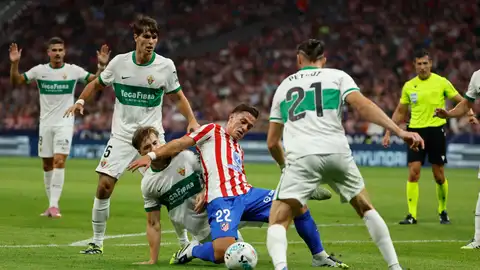 David Affengruber se erige como el líder defensivo del Elche en el Metropolitano David Affengruber se erige como el líder defensivo del Elche en el Metropolitano