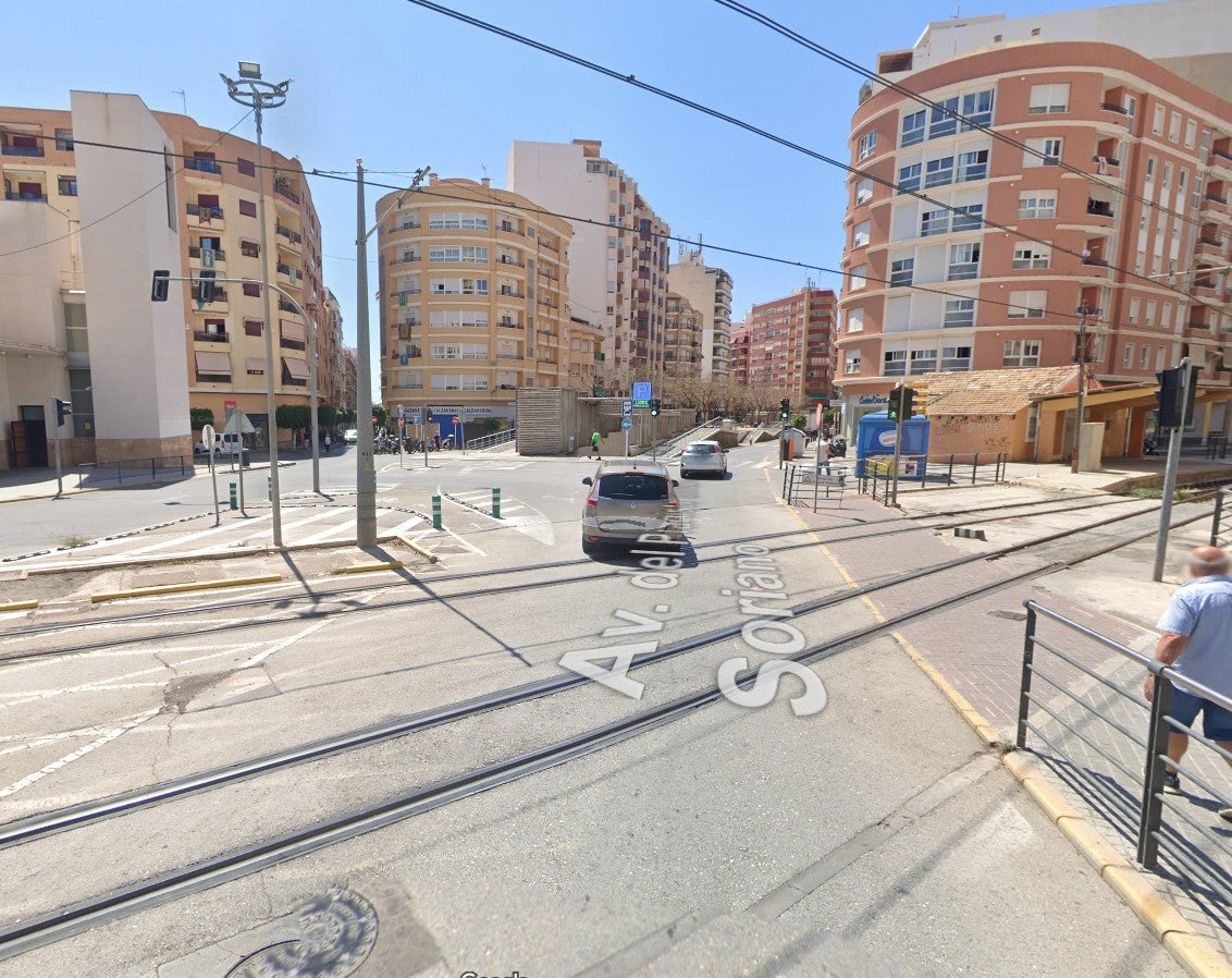 Los semáforos del cruce de la Creueta sin servicio desde hace varios días Los semáforos del cruce de la Creueta sin servicio desde hace varios días