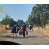 Guardia Civil auxiliando a los pasajeros