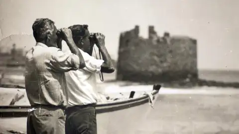 Foto histórica del Barrio de San Cristobal en Las Palmas de Gran Canarias, a cargo del fotógrafo Fachico Foto histórica del Barrio de San Cristobal en Las Palmas de Gran Canarias, a cargo del fotógrafo Fachico