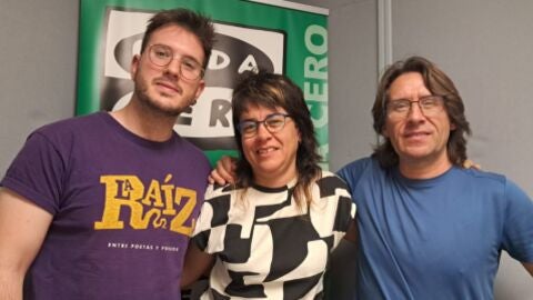 Tres miembros de la pe&ntilde;a Los Pichis de Alcal&aacute; de Henares en Onda Cero Alcal&aacute; 