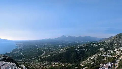 Vecinos de la urbanización Altea Hills aseguran que los motivos de la anulación del nombramiento de la Junta directiva esgrimidos por el ayuntamiento no se ajustan a la realidad Vecinos de la urbanización Altea Hills aseguran que los motivos de la anulación del nombramiento de la Junta directiva esgrimidos por el ayuntamiento no se ajustan a la realidad