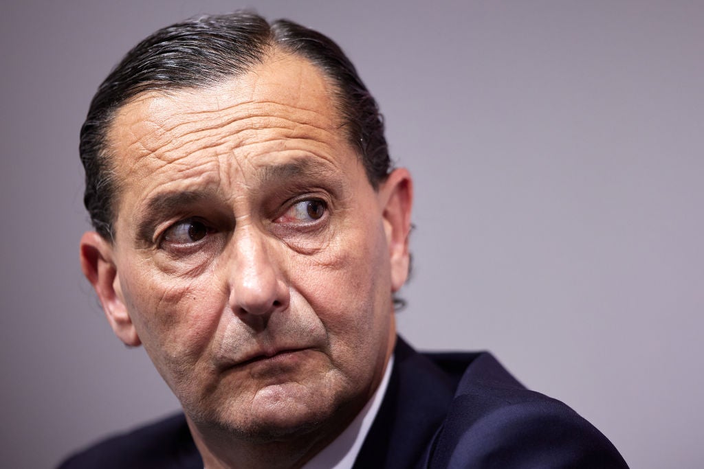 Los otros negocios en el fútbol del director general del Granada abren un debate sobre conflictos de intereses Los otros negocios en el fútbol del director general del Granada abren un debate sobre conflictos de intereses