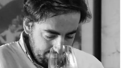 El bodeguero palmerino, Joaquín Mañas, en una cata. El bodeguero palmerino, Joaquín Mañas, en una cata.