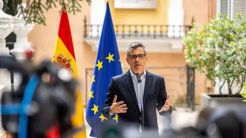 Bolaños reitera la "absoluta transparencia" del reparto de menores y advierte de "consecuencias legales" si se incumple Bolaños reitera la "absoluta transparencia" del reparto de menores y advierte de "consecuencias legales" si se incumple