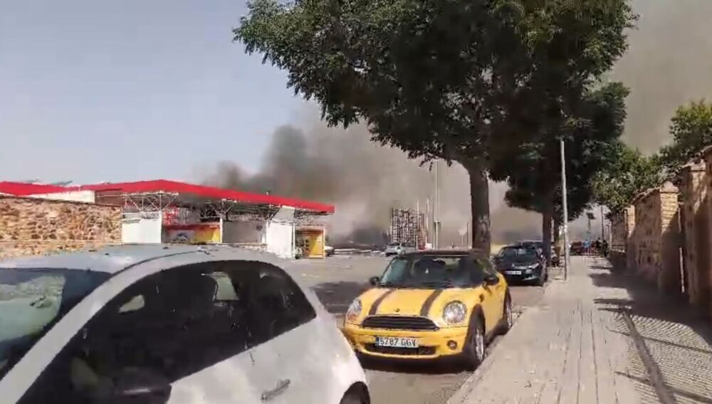 Incendio en la N-430 y en la Granja