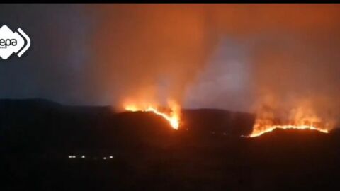 Un incendio en Ibias ha obligado a evacuar a la poblaci&oacute;n de dos pueblos