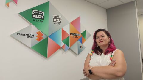 La responsable de Wayalia en Huelva, Elvira Us&iacute;n, en las instalaciones de Onda Cero Huelva.