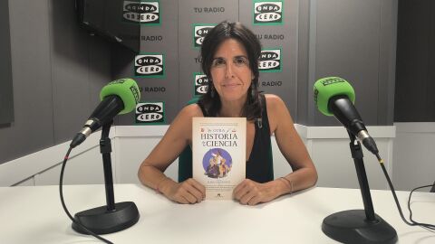 Elena L&aacute;zaro