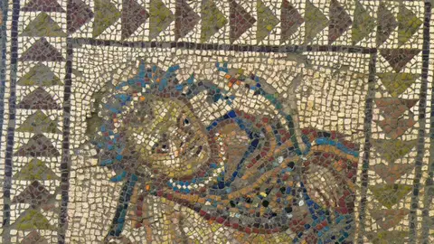 Uno de los mosaicos hallados, el representativo de la estación de la primavera. - ARQUEÓLOGO MUNICIPAL DE ÉCIJA, SERGIO GARCÍA-DILS. Uno de los mosaicos hallados, el representativo de la estación de la primavera. - ARQUEÓLOGO MUNICIPAL DE ÉCIJA, SERGIO GARCÍA-DILS.