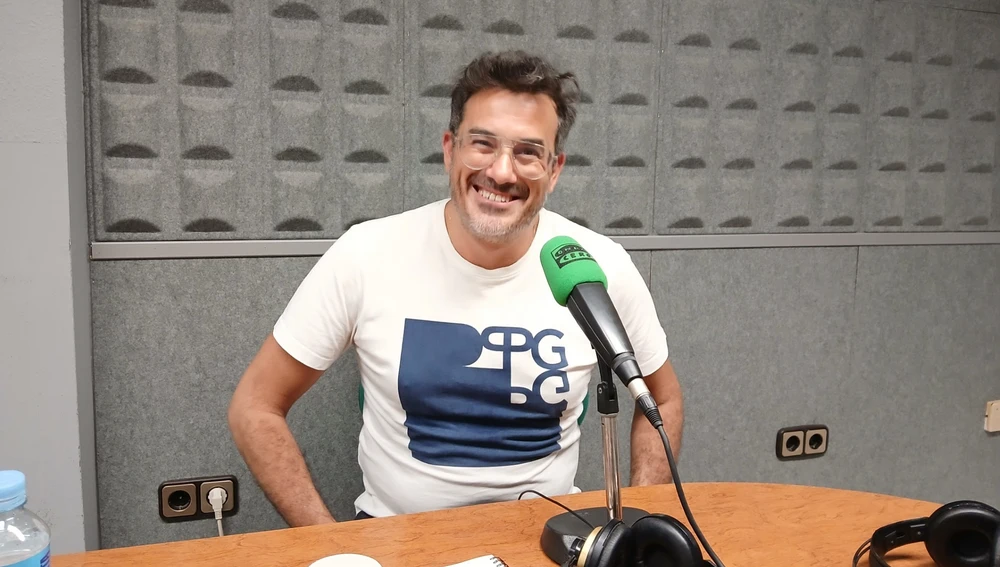 Jorge Almarcha: "El comercio de Torrevieja ha recibido este verano más clientes, pero el tique de compra se reduce un 30 por ciento" Jorge Almarcha: "El comercio de Torrevieja ha recibido este verano más clientes, pero el tique de compra se reduce un 30 por ciento"