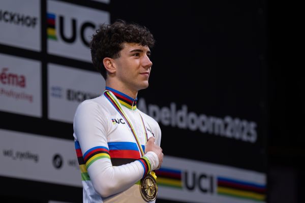 Eric Igual (Llíria), leyenda del ciclismo en pista con 18 años Eric Igual (Llíria), leyenda del ciclismo en pista con 18 años