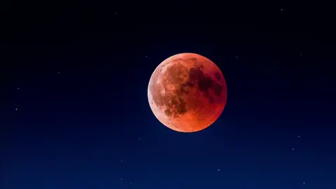 Cómo mirar el eclipse de este domingo: ¿supone un riesgo para la vista?