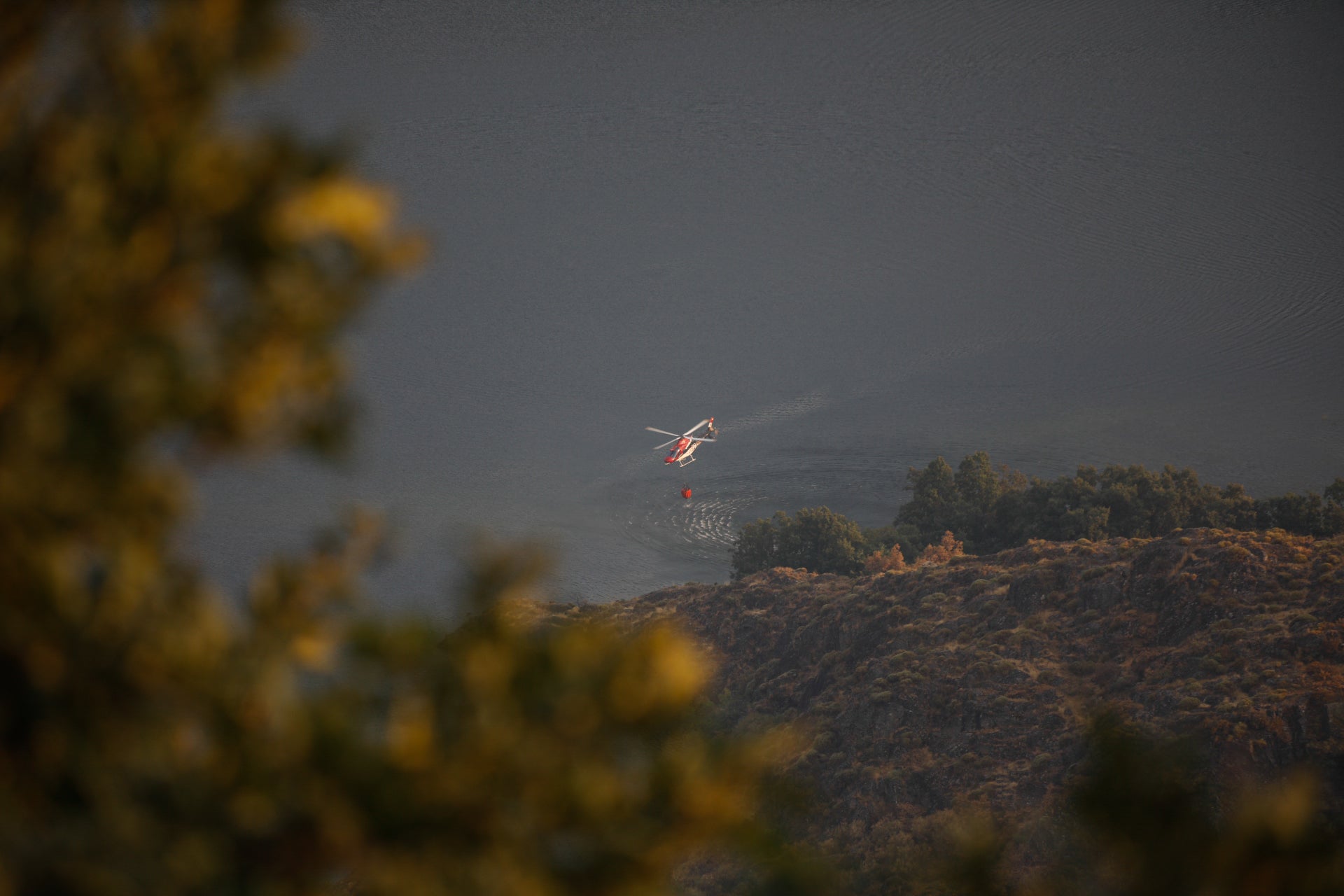 Ribadelago, el pueblo de Zamora afectado por los incendios y que ha sido golpeado dos veces por la catástrofe: "Nos van a dejar tirados" Ribadelago, el pueblo de Zamora afectado por los incendios y que ha sido golpeado dos veces por la catástrofe: "Nos van a dejar tirados"