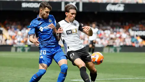 El Valencia busca la primera victoria ante un Getafe en racha El Valencia busca la primera victoria ante un Getafe en racha