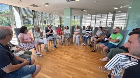 La Junta se reúne con el sector turístico de las zonas afectadas por los incendios para trabajar en la promoción turística La Junta se reúne con el sector turístico de las zonas afectadas por los incendios para trabajar en la promoción turística