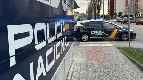 Detenido un hombre de 45 años por robar las baterías de siete vehículos en aparcamientos públicos de Plasencia Detenido un hombre de 45 años por robar las baterías de siete vehículos en aparcamientos públicos de Plasencia