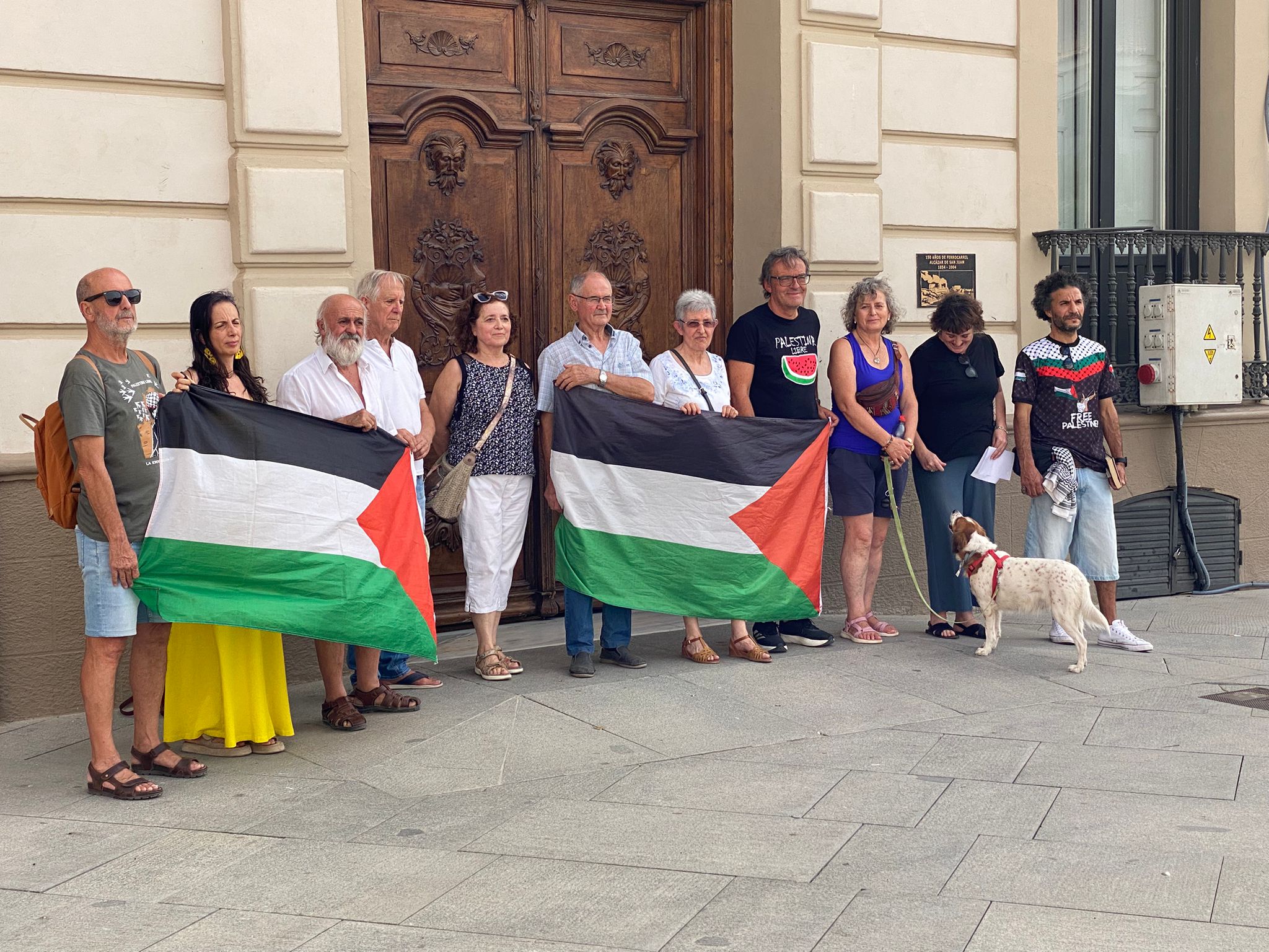 La Plataforma pro-Palestina irrumpe en la Feria de Alcázar de San Juan con acciones de denuncia y sensibilización La Plataforma pro-Palestina irrumpe en la Feria de Alcázar de San Juan con acciones de denuncia y sensibilización