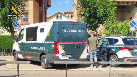 Detenido tras agredir a una persona durante las fiestas de Prádanos de Ojeda .