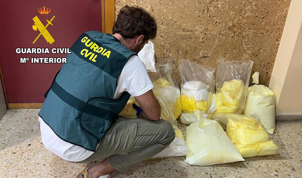 Detenidas en Cantabria dos personas cuando transportaban 80 kg de 'speed' Detenidas en Cantabria dos personas cuando transportaban 80 kg de 'speed'