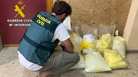 Detenidas en Cantabria dos personas cuando transportaban 80 kg de “speed” Detenidas en Cantabria dos personas cuando transportaban 80 kg de “speed”