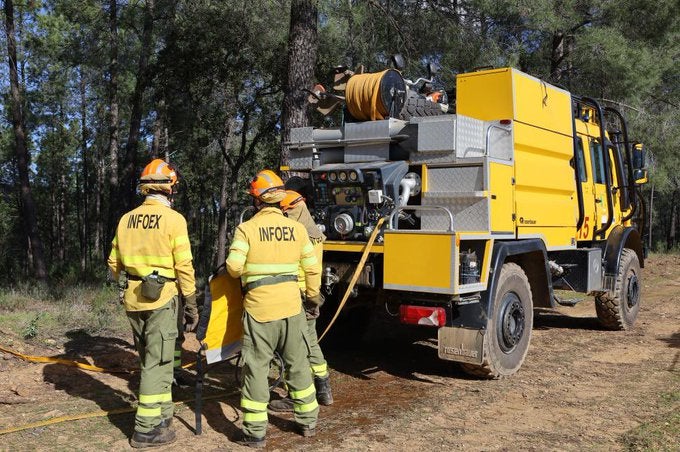 Estabilizado el incendio forestal en Escurial que declaró el nivel 1 de peligrosidad por afectar a una carretera Estabilizado el incendio forestal en Escurial que declaró el nivel 1 de peligrosidad por afectar a una carretera