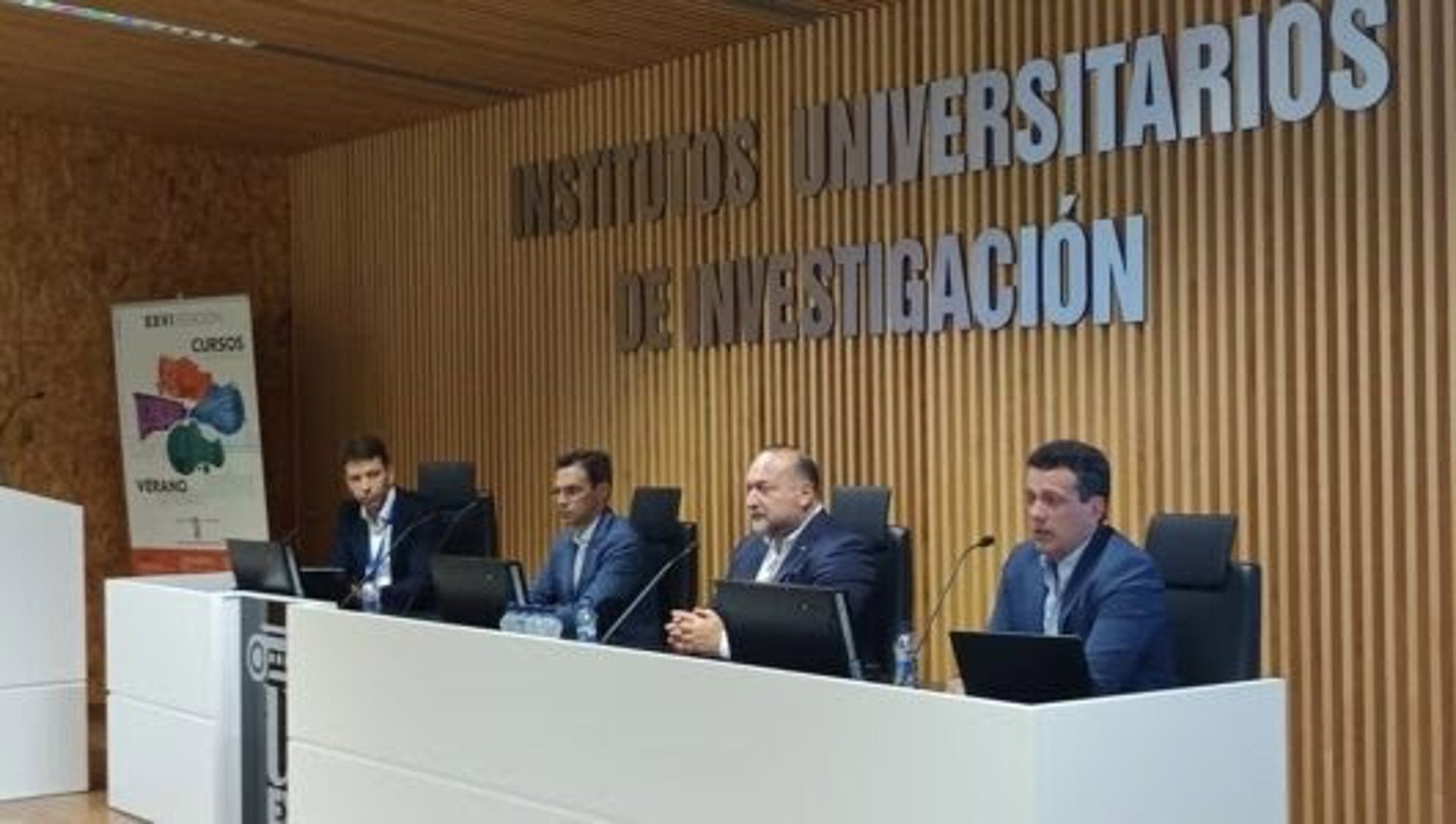 La UEx inaugura en Cáceres un curso internacional pionero sobre agentes basados en IA para la ingeniería de software La UEx inaugura en Cáceres un curso internacional pionero sobre agentes basados en IA para la ingeniería de software