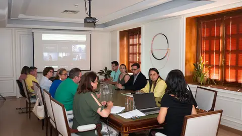 La Diputación de Cáceres manifiesta su compromiso para que la recuperación de los territorios afectados por los incendios La Diputación de Cáceres manifiesta su compromiso para que la recuperación de los territorios afectados por los incendios