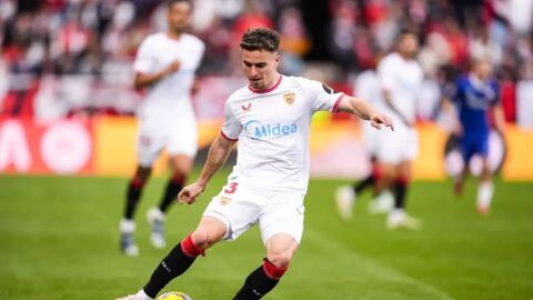 Adri&agrave; Pedrosa, en un partido con el Sevilla.