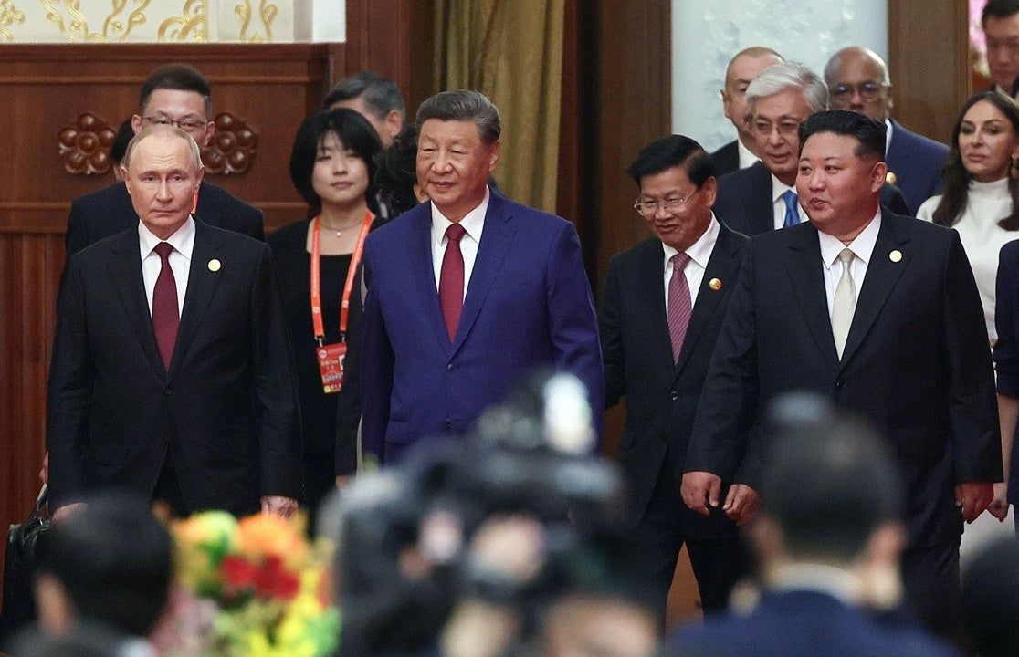 La llamativa charla entre Putin y Xi Jinping sobre cómo lograr la inmortalidad: "A los 70 años se sigue siendo un niño" La llamativa charla entre Putin y Xi Jinping sobre cómo lograr la inmortalidad: "A los 70 años se sigue siendo un niño"