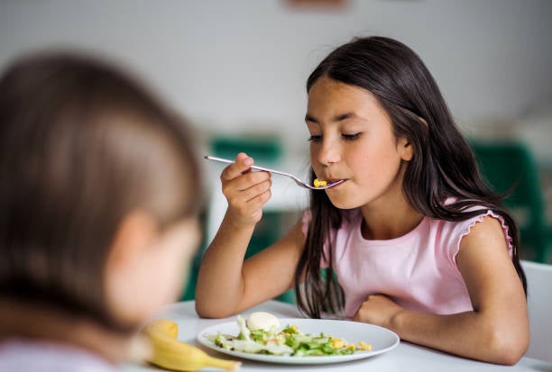 De la huerta a la mesa. Las sugerencias de Tony Pérez para mejorar la alimentación en la vuelta al trabajo y al centro escolar De la huerta a la mesa. Las sugerencias de Tony Pérez para mejorar la alimentación en la vuelta al trabajo y al centro escolar