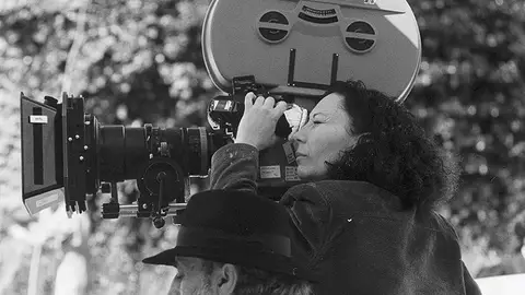 La cineasta Pilar Távora presenta este viernes en las cuevas del Rodeo de Rojales su documental 'Gran redada Gitana' La cineasta Pilar Távora presenta este viernes en las cuevas del Rodeo de Rojales su documental 'Gran redada Gitana'