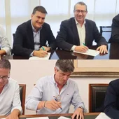 El próximo mes de octubre el Consorci Mare instalará los contenedores de textil y aceite usado en los municipios de Villajoyosa y Benidorm El próximo mes de octubre el Consorci Mare instalará los contenedores de textil y aceite usado en los municipios de Villajoyosa y Benidorm