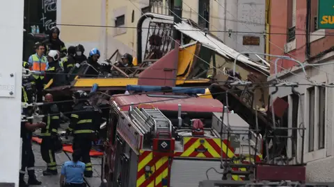 Todo lo que se sabe del accidente del funicular de Lisboa: el problema pudo estar en un cable