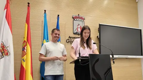 Rueda de prensa conjunta de IU y Podemos en Xixón Rueda de prensa conjunta de IU y Podemos en Xixón