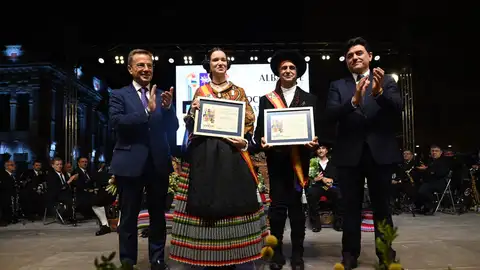 Mari Llanos Moreno del Hoyo y Rafael García Milla, Manchegos de Feria 2025 Mari Llanos Moreno del Hoyo y Rafael García Milla, Manchegos de Feria 2025